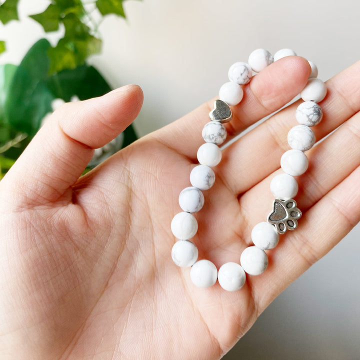 Pulsera Artesanal de Piedras Naturales con Charm en Forma de Corazón